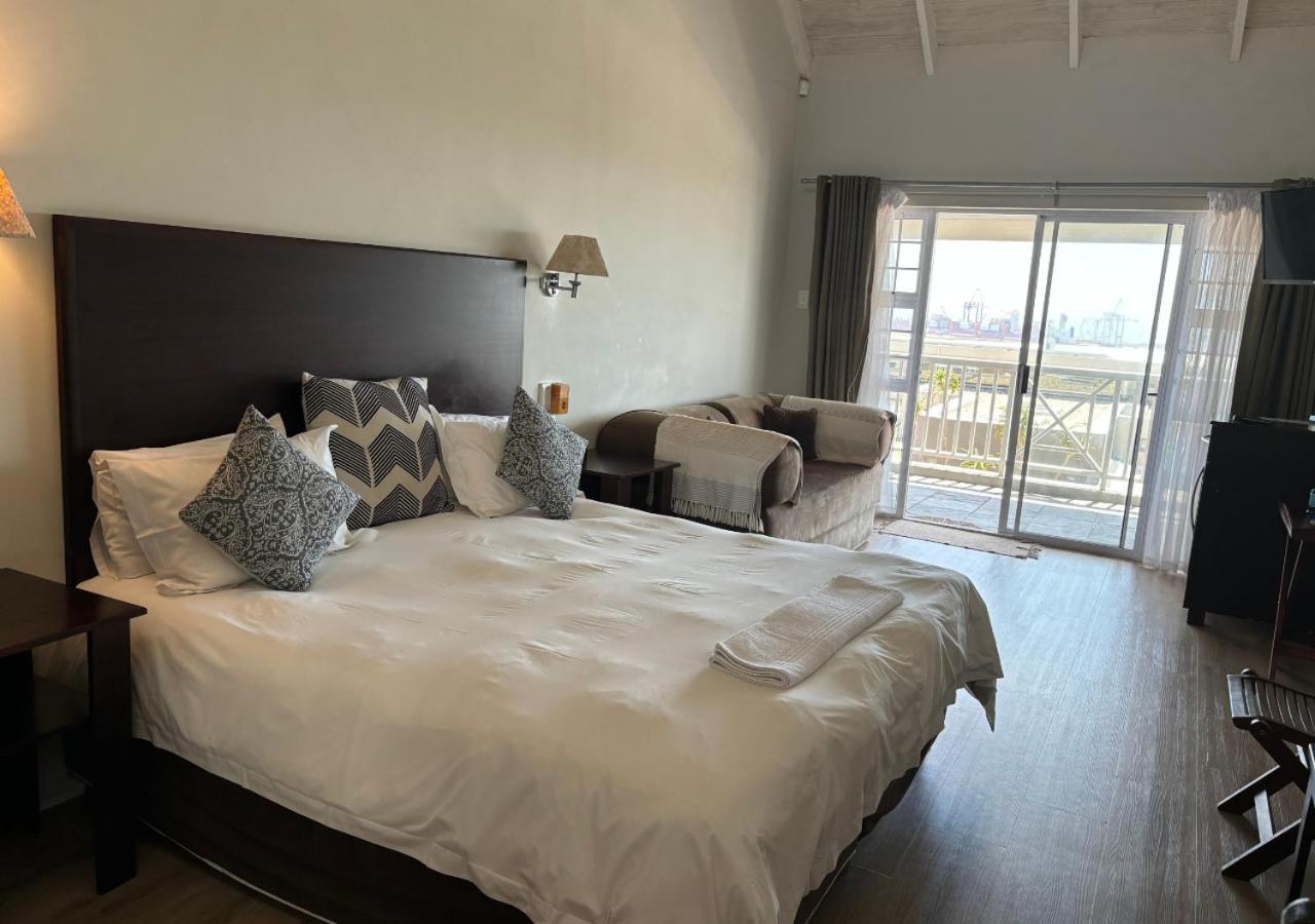 Sir Roys At The Sea Bed & Breakfast Port Elizabeth Exterior photo