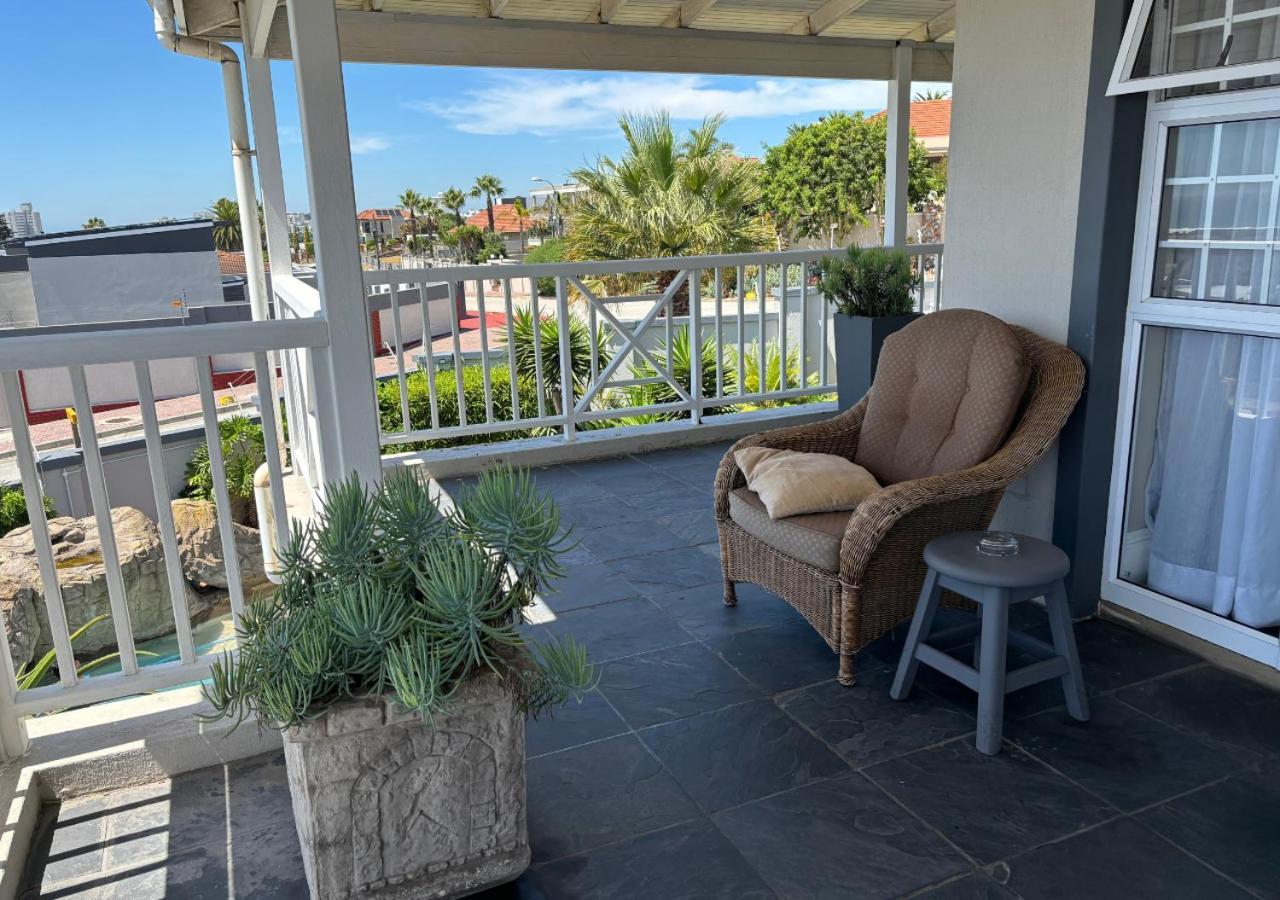 Sir Roys At The Sea Bed & Breakfast Port Elizabeth Exterior photo