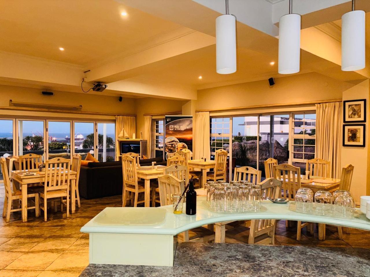 Sir Roys At The Sea Bed & Breakfast Port Elizabeth Exterior photo